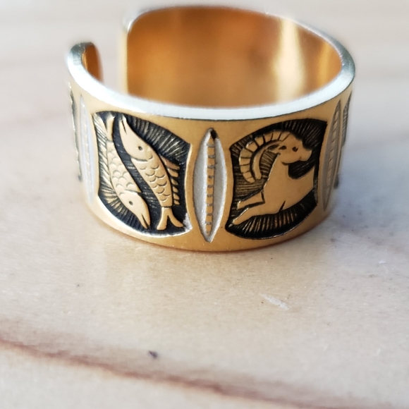 Unique Vintage Toledo Spanish Zodiac Damascene Ring - Picture 3 of 9